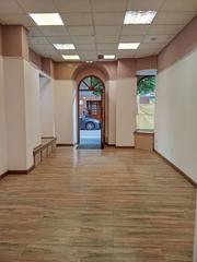 Rent Business premise in Centro