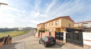 Semi detached house  Calle del clavel