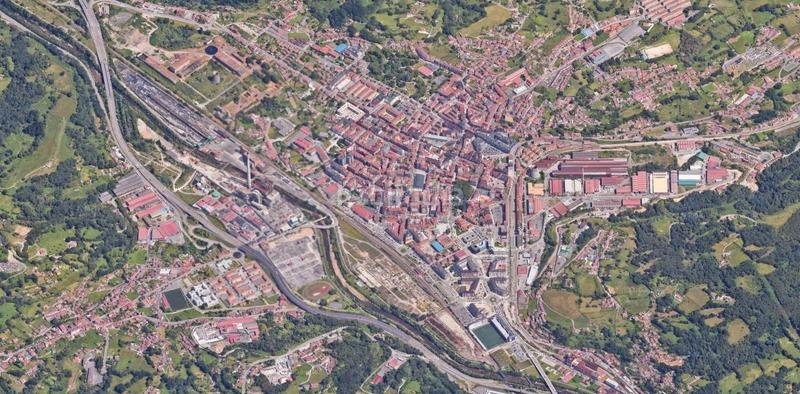 Foto d5b21df4-9d79-4e6f-9f89-0a8ee8199d81. Pis a La Felguera Langreo