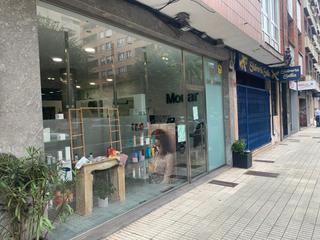 Locale commerciale in Cabueñes