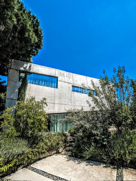 Foto b2e87603-9833-42d8-8985-33ed2f48a62a. Casa con camino riscaldamento parcheggio piscina in Pozuelo de Alarcón
