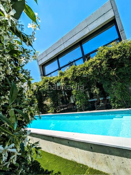 Foto ff16ed7c-b2fa-4f82-a3a1-71ab7929fca0. Casa con camino riscaldamento parcheggio piscina in Pozuelo de Alarcón