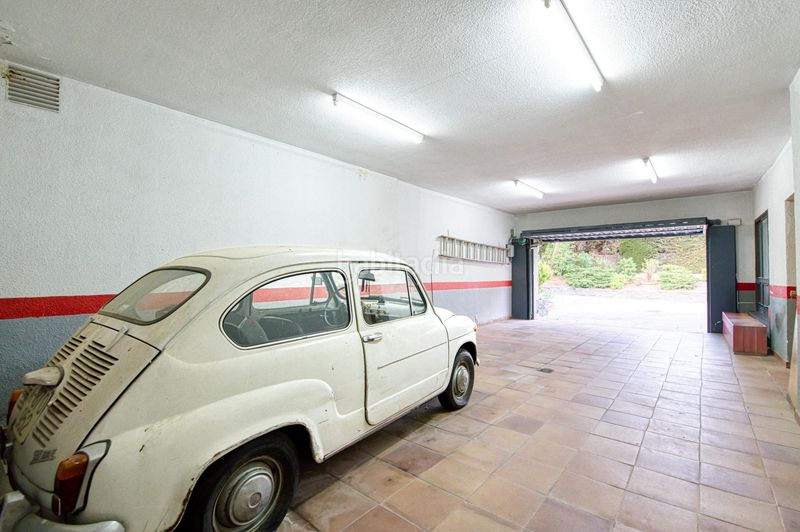 Foto 190eb224-847e-4a93-9def-118cd4029995. Chalet  independiente en esquina en Las Lomas con vistas despejadas, gran parcela y máximo potencial en Boadilla del Monte