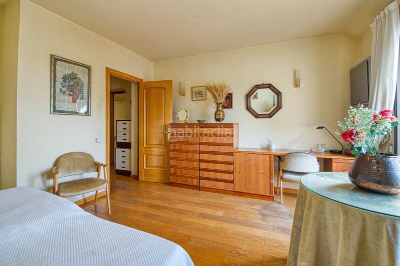 Foto 59b90cab-a4e7-4080-9604-1d4b60e4d4fc. Chalet  independiente en esquina en Las Lomas con vistas despejadas, gran parcela y máximo potencial en Boadilla del Monte