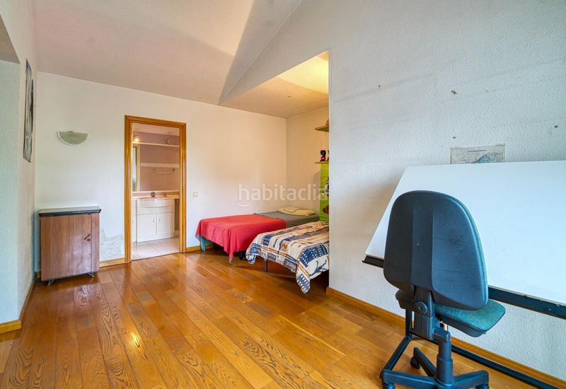 Foto 62ee6a83-0537-4075-8c5f-f7509e057ef3. Chalet  independiente en esquina en Las Lomas con vistas despejadas, gran parcela y máximo potencial en Boadilla del Monte