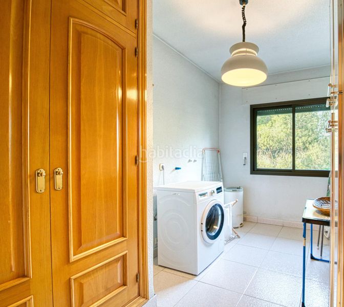 Foto d9e84718-8486-4d41-bf4c-ae7ae2fc1c4f. Chalet  independiente en esquina en Las Lomas con vistas despejadas, gran parcela y máximo potencial en Boadilla del Monte