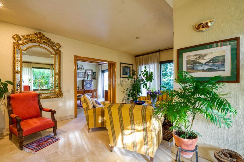 Foto e26c045b-9e6a-4e91-9fd2-020726a63172. Chalet  independiente en esquina en Las Lomas con vistas despejadas, gran parcela y máximo potencial en Boadilla del Monte