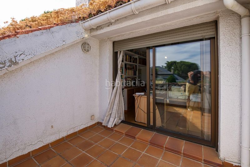 Foto efa4151d-f4c3-4a06-8514-ef72e8877632. Chalet  independiente en esquina en Las Lomas con vistas despejadas, gran parcela y máximo potencial en Boadilla del Monte
