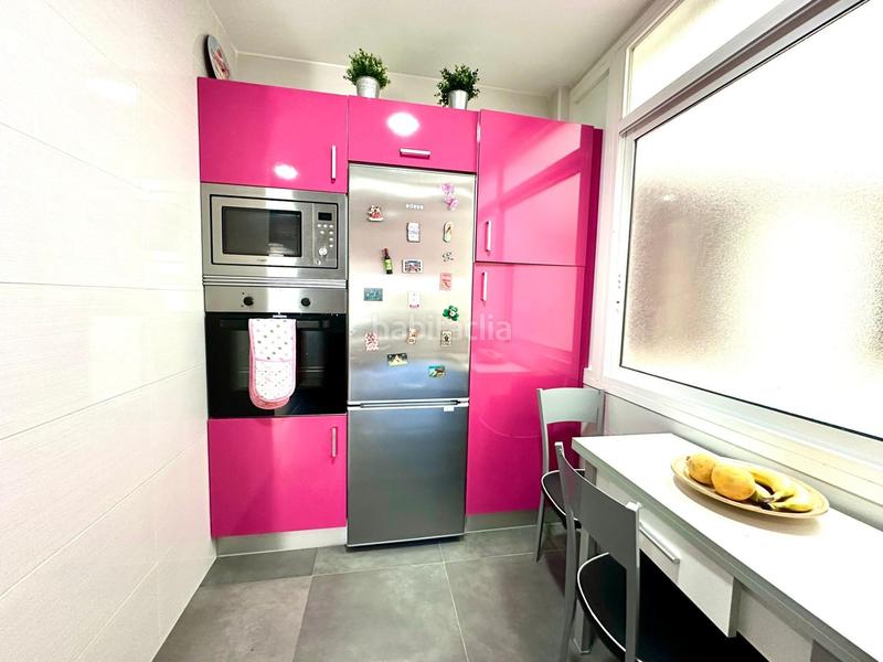 Foto 45dfd923-0179-4847-b6c4-67398b2faa9d. Piso en calle cerda 3 piso de tres habitaciones completamente reformado en Alicante