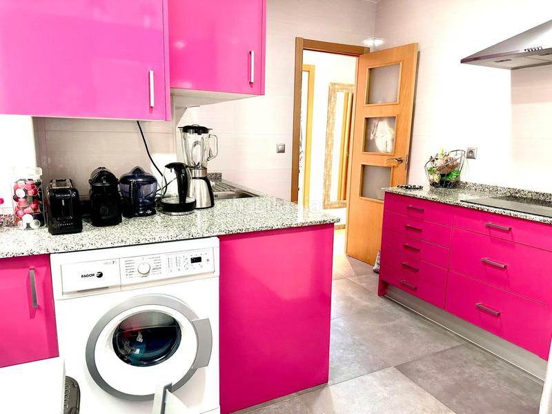 Foto 57e9c781-beda-4c0c-a85e-ce33daf65826. Piso en calle cerda 3 piso de tres habitaciones completamente reformado en Alicante