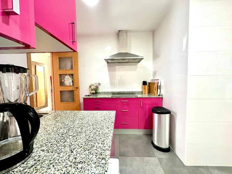 Foto 592def73-debd-4f1c-ac3f-f075b4fa847f. Piso en calle cerda 3 piso de tres habitaciones completamente reformado en Alicante