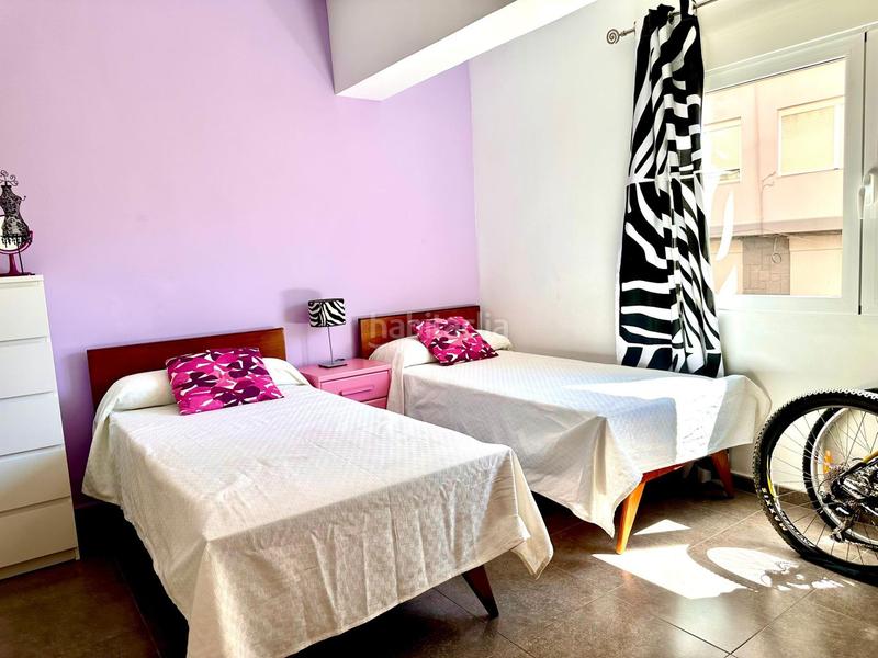 Foto 758105d5-1dec-4a3f-b1c0-3955bb370dcb. Piso en calle cerda 3 piso de tres habitaciones completamente reformado en Alicante