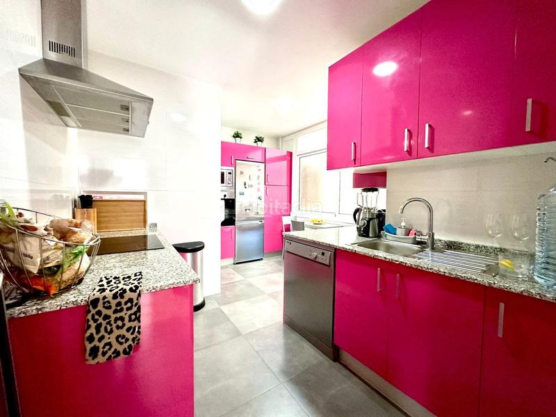 Foto 7a459d3b-5b67-4c2f-aaa6-00db8e7215ee. Piso en calle cerda 3 piso de tres habitaciones completamente reformado en Alicante