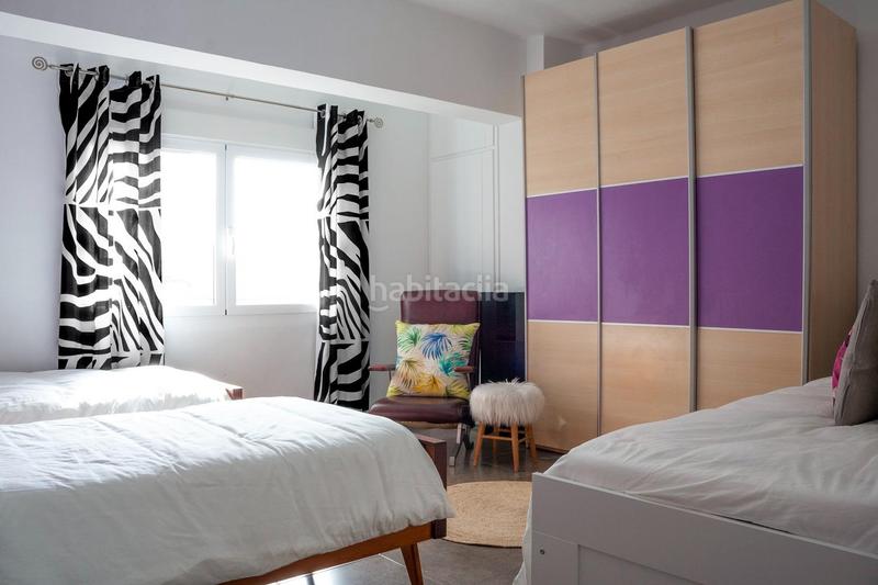 Foto dd734965-cb66-4f51-b123-186f380f2356. Piso en calle cerda 3 piso de tres habitaciones completamente reformado en Alicante