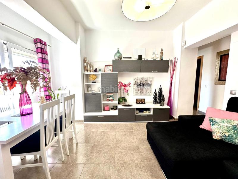 Foto f7883dec-fe88-442e-a250-f04a9ce3b2ec. Piso en calle cerda 3 piso de tres habitaciones completamente reformado en Alicante