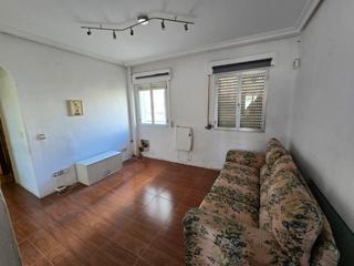 Apartamento  Calle de castroserna. Piso para reformar de un dormitorio en el barrio de lucero