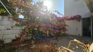 Casa en V Centenario-Piletas-Capuchinos. Tres viviendas en una parcela a 2 minutos de la playa de las pil