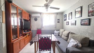 Appartement à Ctra Jerez-Ctra del Puerto. Te presentamos este magnífico piso bajo de 54 m construidos, seg