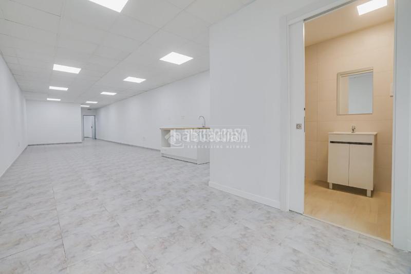 Foto 56c9a9c2-160d-4fa8-9a7f-f501c5d2964e. Alquiler local comercial  en alquiler en Terrassa