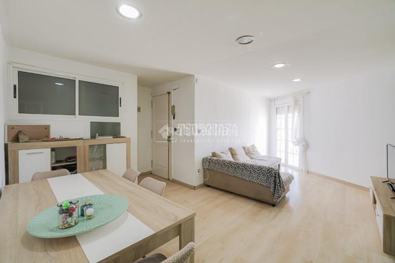 Foto 0feb0323-46ca-4868-bc0e-bb1138884b65. Piso  en venta en Ca n'Aurell Terrassa
