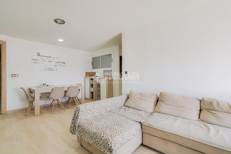 Foto 98574b9f-d50f-4091-aa85-499789b6f0bc. Piso  en venta en Ca n'Aurell Terrassa