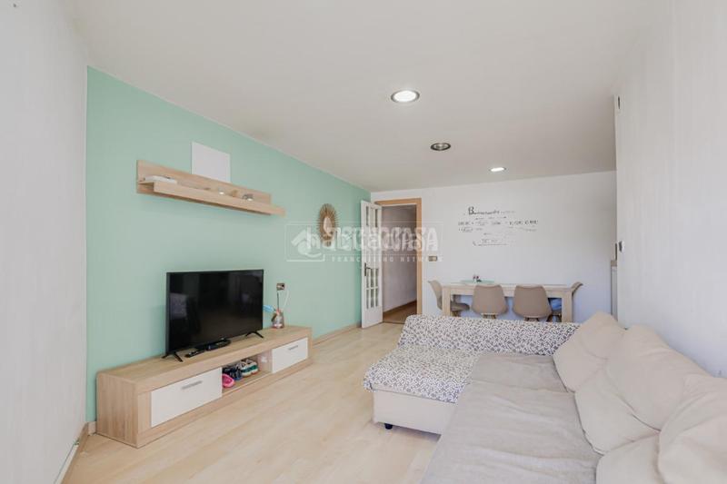 Foto 9a8edf3a-a429-48b7-aa6e-bb8f02465810. Piso  en venta en Ca n'Aurell Terrassa