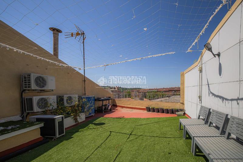Foto cb9ea621-d859-4ab8-a290-eb263417a6bf. Piso  en venta en Ca n'Aurell Terrassa