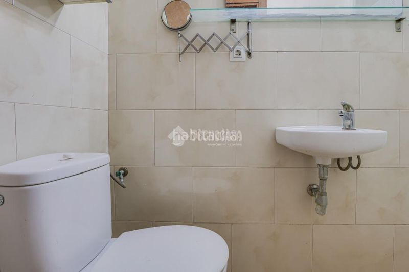 Foto 852a6496-6719-4595-916c-ee00c3c22e67. Pis a La Maurina Terrassa