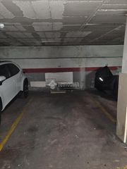 Posto auto in La Maurina. Boxplaza de garaje en venta en terrassa