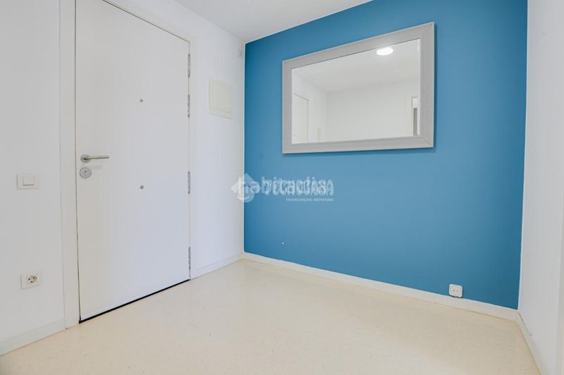 Foto f8b8b14a-5c7d-4930-aced-828a67303679. Pis amb calefacció aparcament a Roc Blanc Terrassa