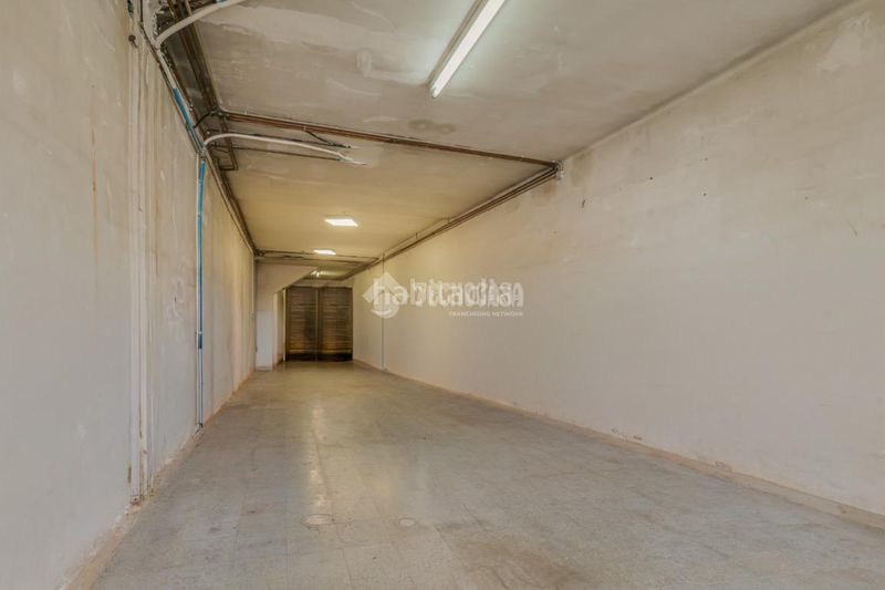 Foto e852d678-d142-44d9-91ec-d031e55d75a2. Casa aparellada amb aparcament a Ca n'Aurell Terrassa