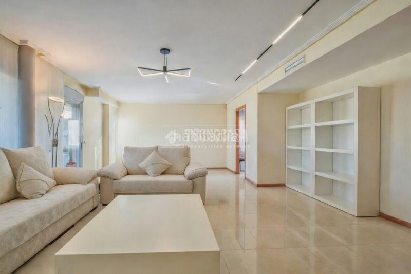 Foto 6b329964-4352-4e21-ade3-5891429645be. Casa amb calefacció aparcament a Zona Europa Arroyomolinos
