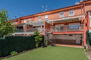 Casa aparellada a Las Castañeras - Bulevar. Casa en venta en arroyomolinos