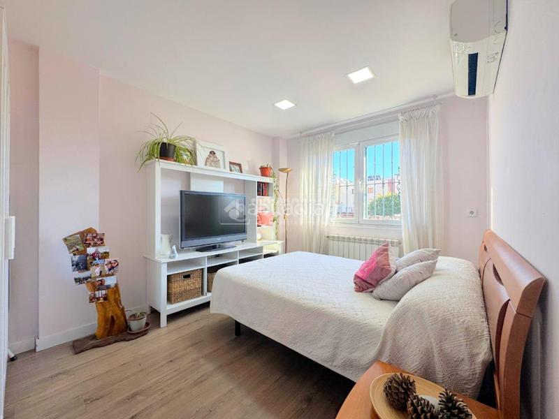 Foto d25d3a34-e1a2-432c-8b34-a32549b3dc91. Casa pareada casa en venta en Zona El Caño Arroyomolinos