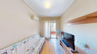Apartamento en El Molino. Bonito apartamento de 2 habitaciones con terraza en torrevieja