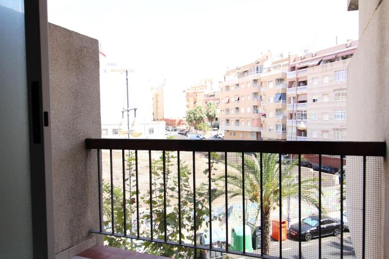 Foto dd6d274d-0646-4f66-ba1c-0dc18ae530e9. Estudio acogedor estudio con balcón y piscina en Zona Playa del Cura Torrevieja