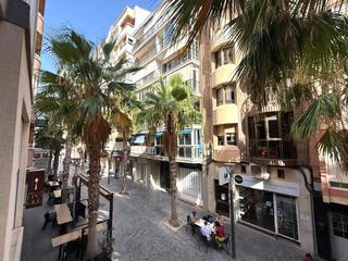 Appartement à Centro - Muelle Pesquero. Bonito apartamento de 4 habitaciones habilitado como hostal en p