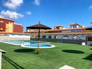 Casa adossada a Zona Carrefour - Urbanizaciones. Bonito adosado de 2 dormitorios con solarium, piscina y parking
