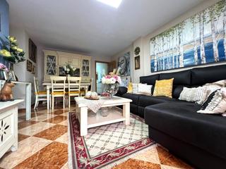 Apartament en El Acequin. Acogedor apartamento de 4 dormitorios a 100 metros de la playa a
