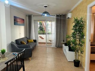 Apartamento en Los Cuarteros. Apartamento reformado de 2 dormitorios con terraza a 50 metros d