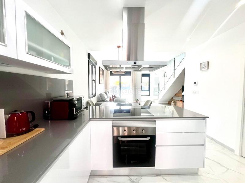 Foto 8f48a1f4-e694-4091-889d-3cec0ac1d094. Chalet with parking pool in Zona Carrefour - Urbanizaciones Torrevieja