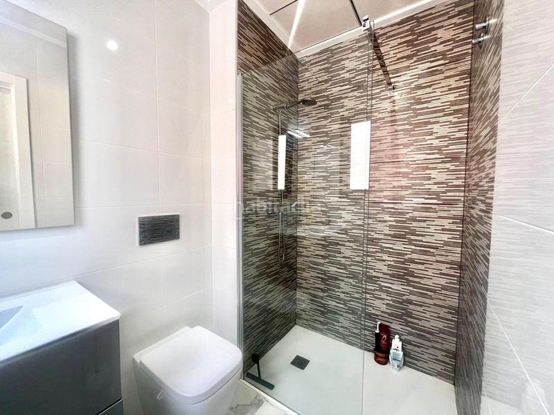 Foto a5dbd51b-099c-41c4-9b58-da9aa69ed181. Chalet with parking pool in Zona Carrefour - Urbanizaciones Torrevieja