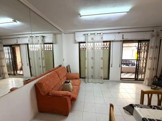 Apartamento en Zona Playa del Cura. Acogedor apartamento de 3 dormitorios a 250 de la playa del cura
