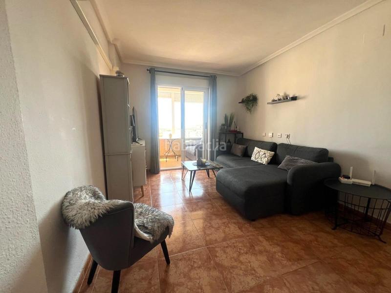 Foto f572e1a7-61ce-438c-9eda-9682b1f99392. Apartamento bonito apartamento de 2 dormitorios con terraza y piscina en Torrevieja