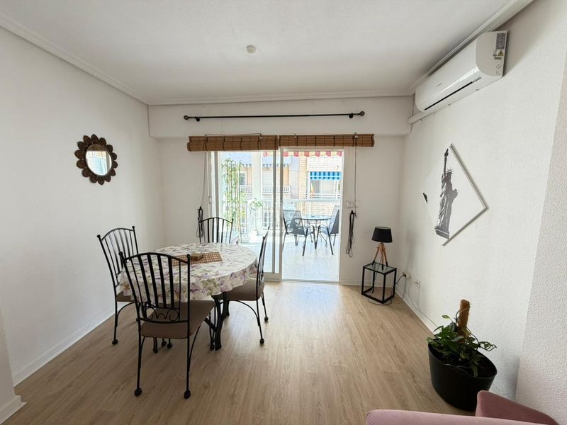 Foto dceed39e-3362-468b-a014-a1ecc352b080. Apartament a Zona Playa del Cura Torrevieja