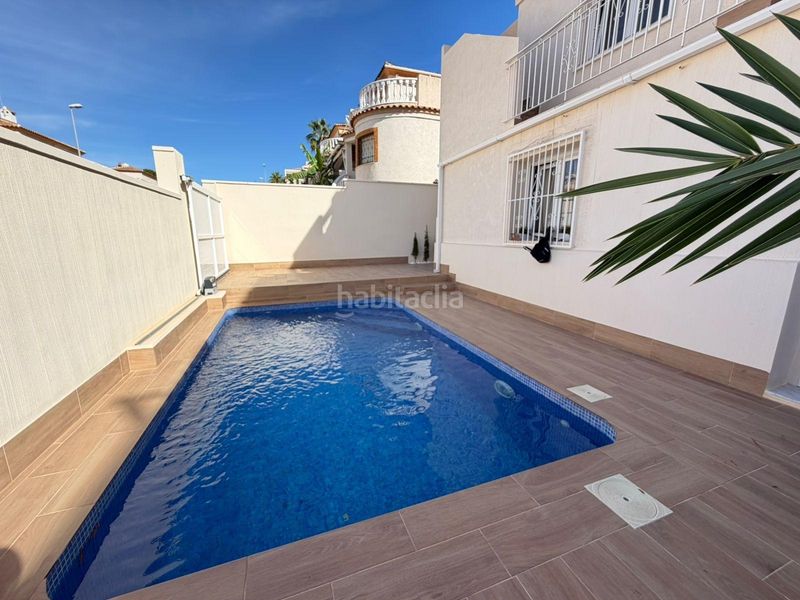 Foto 010a2177-ae0d-493a-ac46-202d94789c53. Casa aparellada amb aparcament piscina a Zona los Frutales Torrevieja