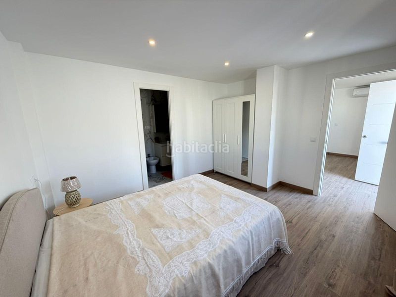 Foto 7aa7baa5-df67-4ff6-bcd4-912bab432d4d. Casa aparellada amb aparcament piscina a Zona los Frutales Torrevieja