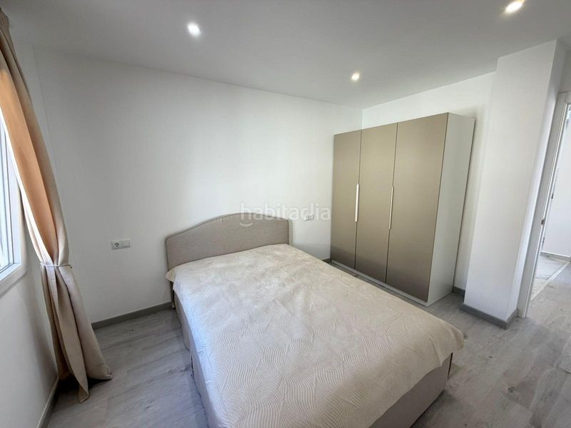 Foto 87d16642-07fa-461a-a79e-edaaab5ba217. Casa aparellada amb aparcament piscina a Zona los Frutales Torrevieja