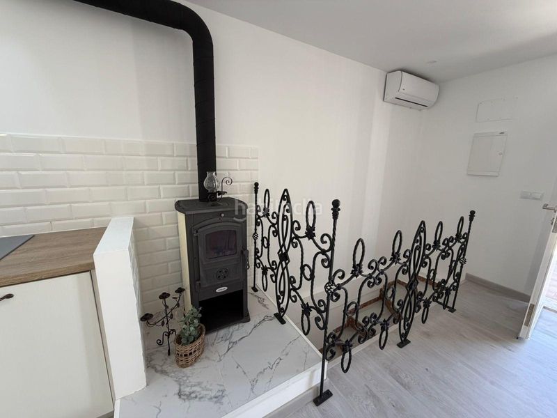 Foto a33d6c50-ebf6-4b0e-bd6e-840f11db06bb. Casa aparellada amb aparcament piscina a Zona los Frutales Torrevieja