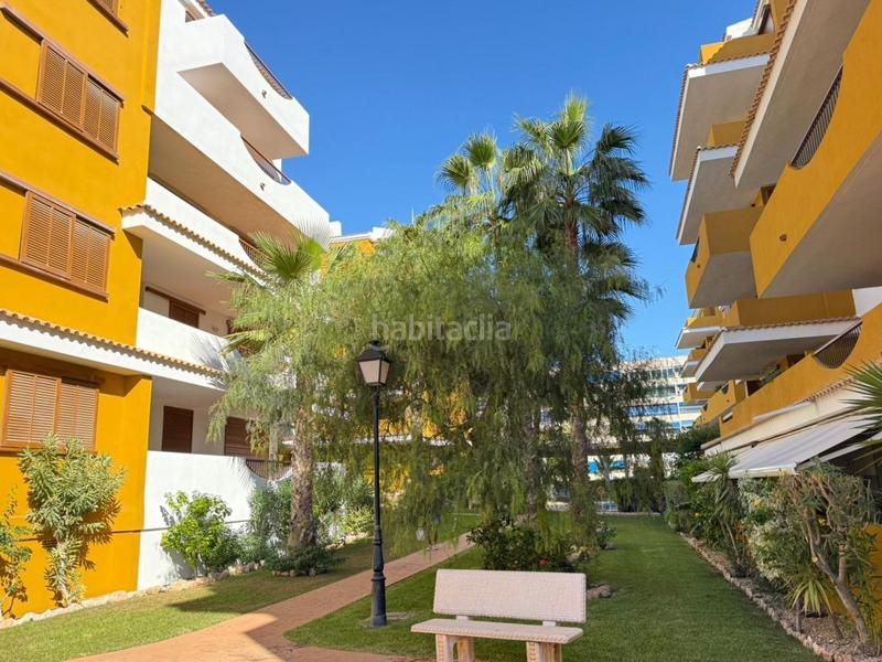 Foto 9222248c-ed0c-41f0-a176-f7a647340482. Apartament amb aparcament piscina a Punta Prima Torrevieja